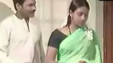 Green Sarhee Mallu Cute Wife