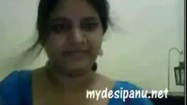 Extremely hot gujrati girl nadia on cam4