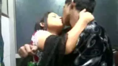 Sexy Churidar girl smooch boyfriend