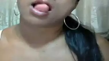 Tamil mature girl making her masturbation selfie on request