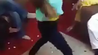 teen dance mujra