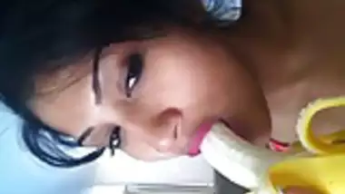 Desi Girl showing how to suck cock with a banana 