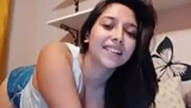 Sameera NRI Bhabhi nude webcam show - Erotic dance