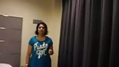 Indian desi aunty with boss in hotel.mp4