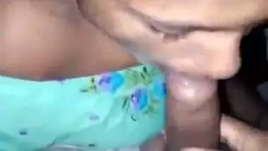 Desi village girl’s hot blowjob scandal MMS