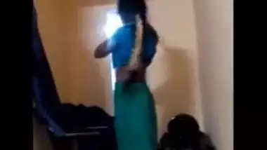 South Indian bhabhi having an affair in a hotel