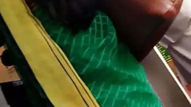 Beautiful desi Mysore aunty in low hip Saree in public