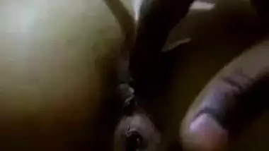 Indian Pune Girl Ass fingered