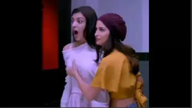 Kajal Agarwal Boob Pressed By Elli Avram