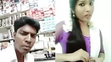  Dubmash Tamil by Tamil Aunty with flashing boobs