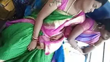 Tamil hot young married aunty boobs and navel in bus part:2