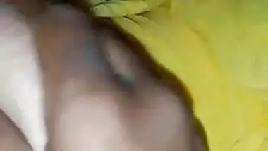 Telugu Yellow saree aunty