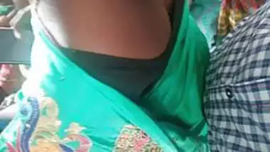 Tamil hot girl enjoyed grouping & dicking in bus (part:1)