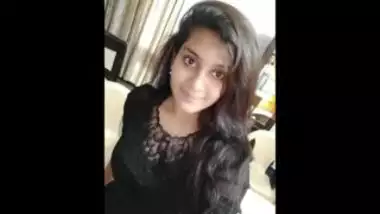 Finger Fucking Pakistani Teen Girl’s Sexy Pussy