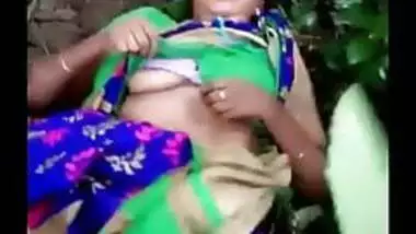 kya mast lag rahi hai hindu freand ki bhabhi