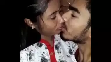 desi college lovers passionate kissing with standing sex