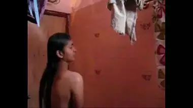 self recorded mms video of hot indian college girl taking shower