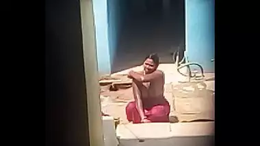 Desi aunty bath