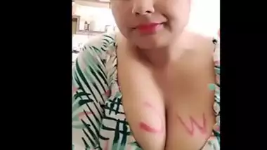 Desi Mom