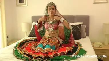 Indian College Girls Jasmine Mathur In Gujarati Garba Dance Stripping Naked