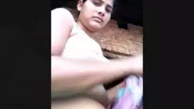 Desi Village hot girl on VC