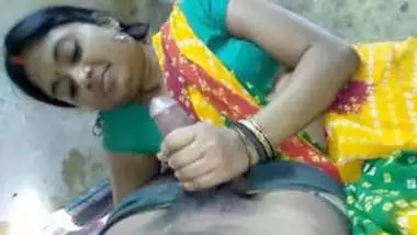 Sexy Indian Bhabhi Handjob