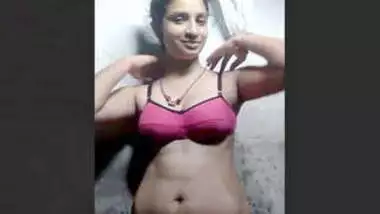 Cute Desi Girl Showing Boobs