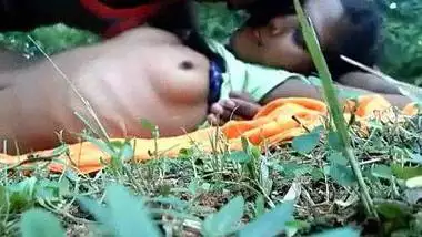 Chudai of village kudi in jungle Xvideos