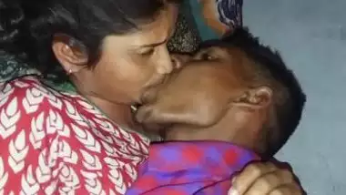 Desi indian lover kissing and romance