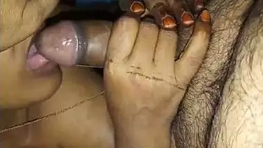 Jaipur bhabi sensually sucks & gets fucked in doggy, hubby says “Chuttad Faila Apna