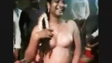 INDIAN TRANSGENDER NUDE DANCE IN PUBLIC