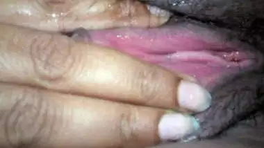 Sexy bangladeshi Girl Bathing and Musterbate 3