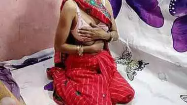 Hot Hot sexy Desi bhabi ko Dever ne raat ko Choda gher me Desi Video with Hindi audio part2