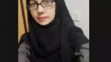 Beautiful Paki Girl Showing On Video call