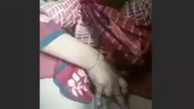 Desi Horny Bhabi Pussy Fingering