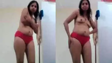 desi boudi teasing hubby in cam