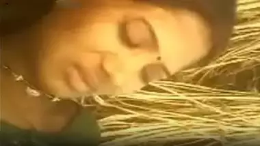 Desi village guy hot sex with sarpanch’s daughter