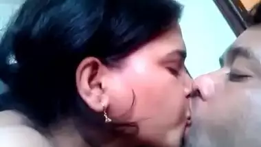 Delhi mai harami aunty ka bete ke dost se fuck game mms