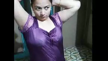 Big booby housewife bhabhi Nishah.