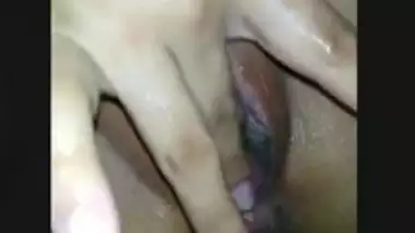 Horny Desi Girl Pussy Fingering & Squirting