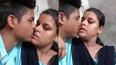 desi teen couple hot kiss