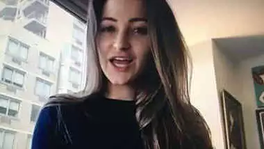 Pornstar Dani Daniels tease2