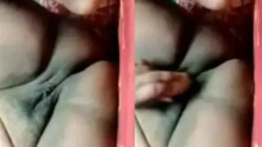 Horny Desi Girl Masturbating On Videocall