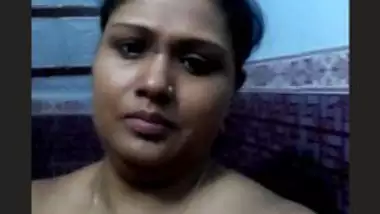 Sexy bhabi bathing show