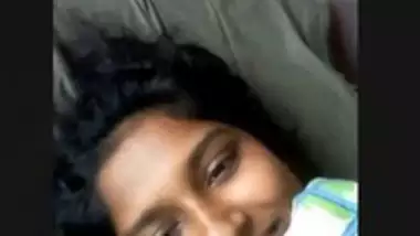 Sexy lankan Wife Showing Boobs