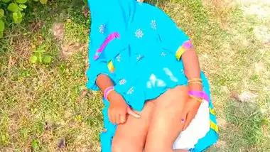 Desi village bhabi outdoor fucking