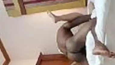 Desi bhabhi hard fucking in five star hotel room with lover