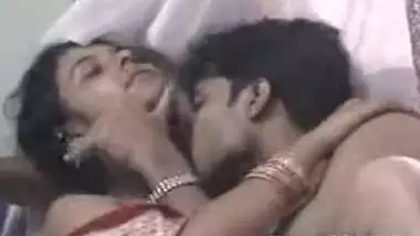 Nai naveli dulhan ka honeymoon pe hardcore fuck mms