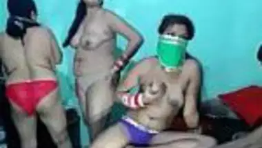 Webcam sex masti by group of naughty nude girls in hostel