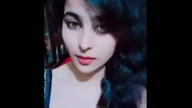 Desi cute girl sexy fgr